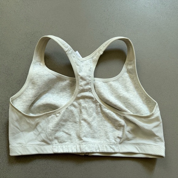 Gray Zip-Front Sports Bra - Picture 3 of 3